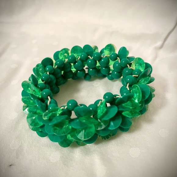 Vintage beaded green bracelet - Picture 1 of 4